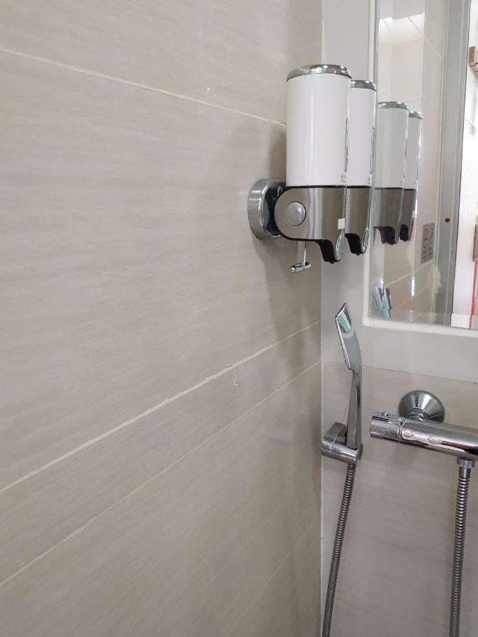 קוולון Tsim Sha Tsui Hotel מראה חיצוני תמונה